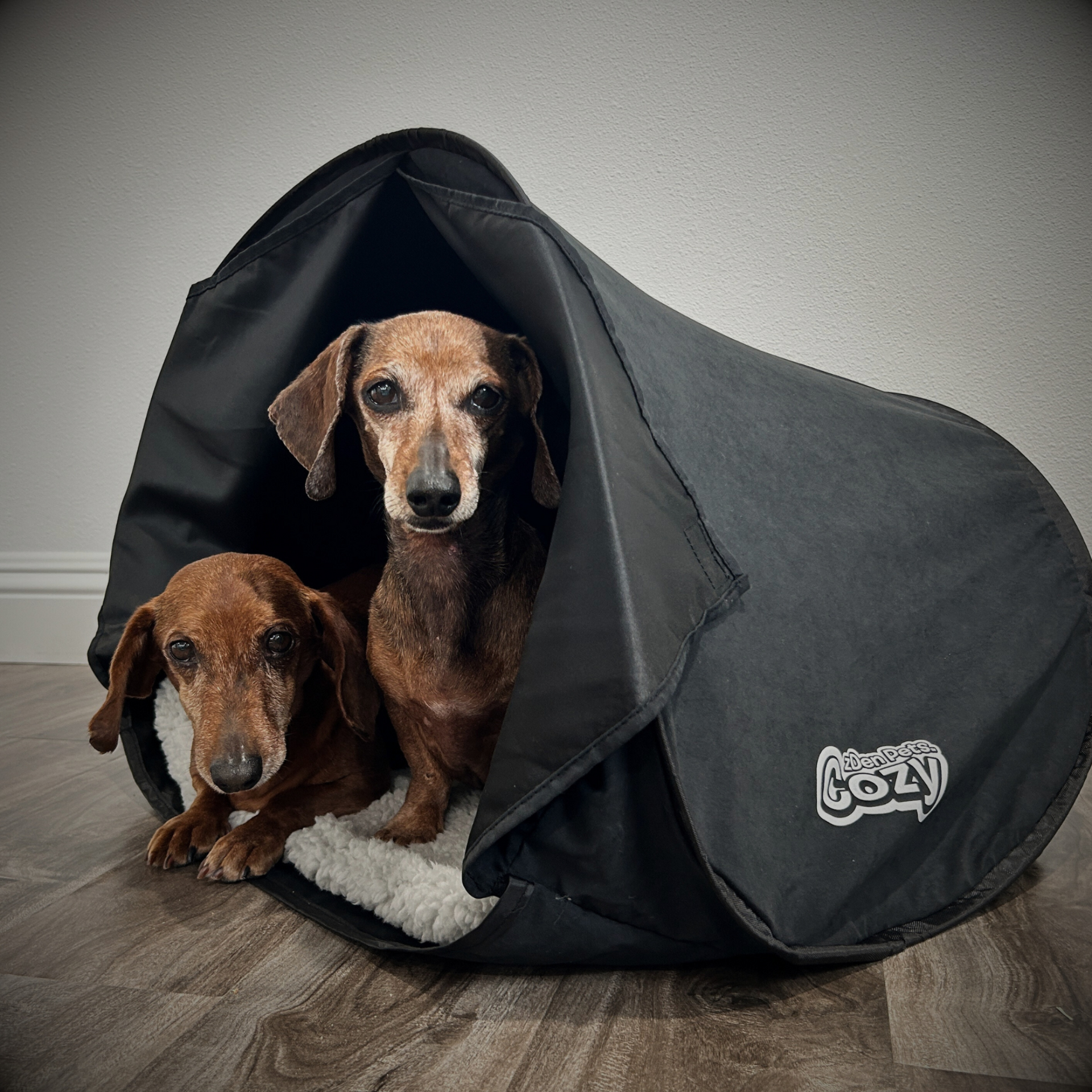 zDen Pets Cozy Hideaway | Calming Pet Bed for Cats & Small Dogs